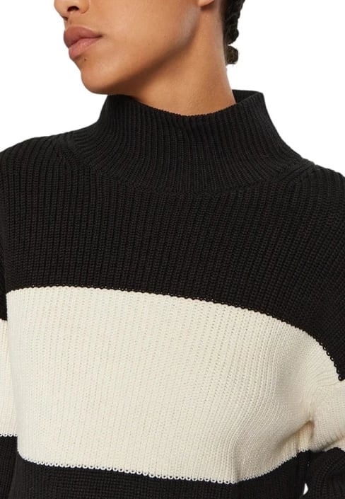 Xhemper për femra Calvin Klein Jeans, i zi Xhemper për femra Calvin Klein Jeans, i zi