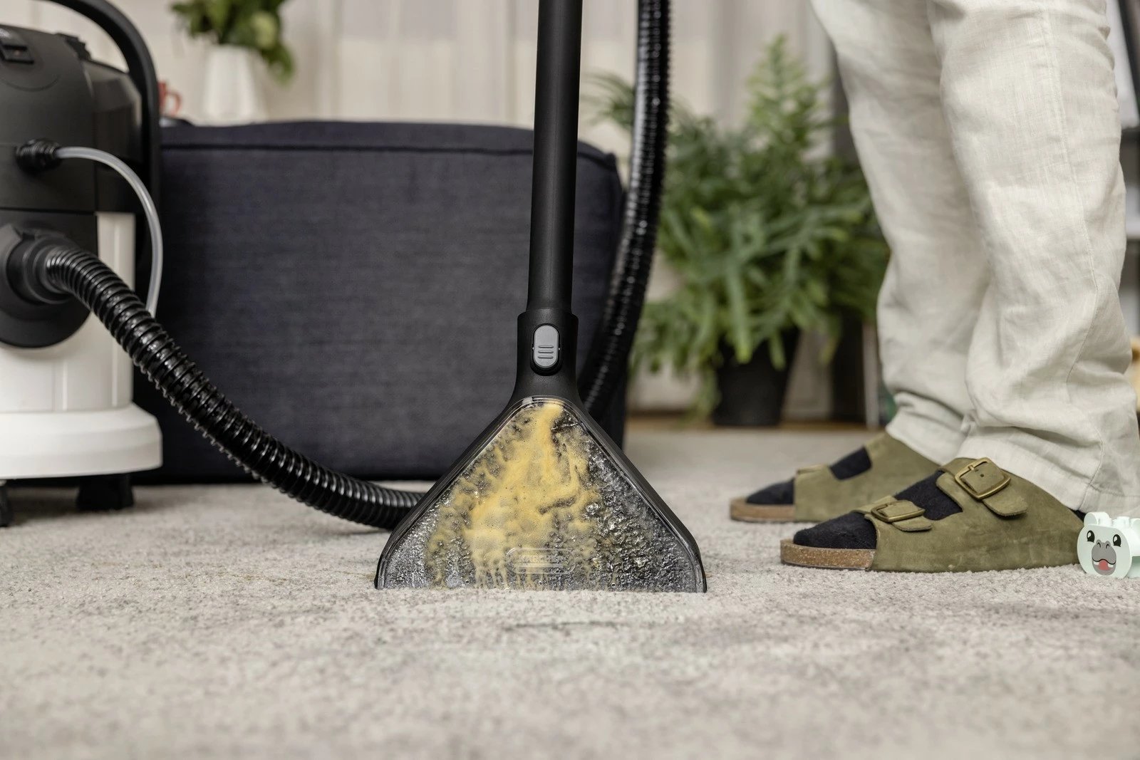 Kasë pastrimi Karcher SE 4, 4L, 1000W, e zezë/bardhë, me aksesorë