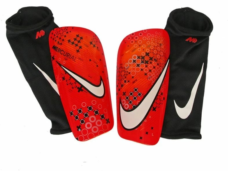 Protectorë për futboll Nike Mercurial Lite CR7 për meshkuj dhe fëmijë, të zezë me të kuqe