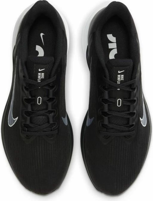 Atlete Nike për femra, të zeza