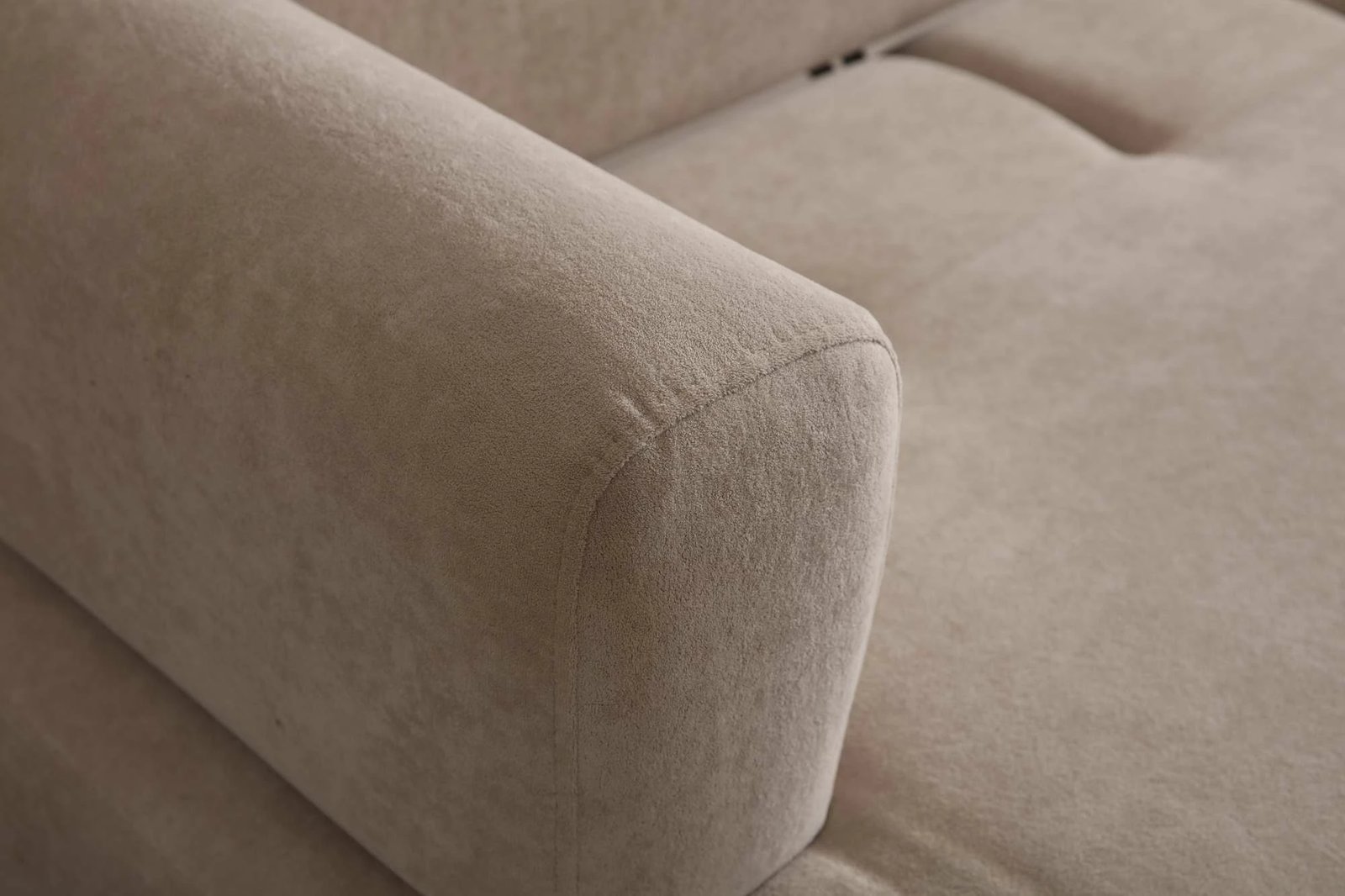 Divan treshe Hera, krem, Atelier del Sofa