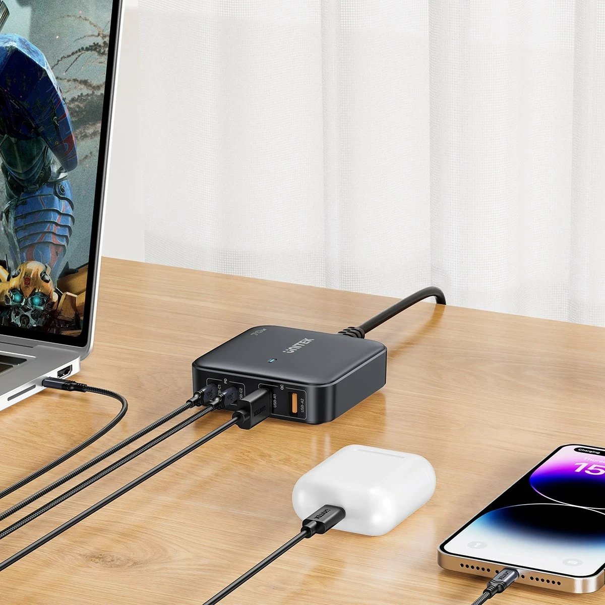 Karikues tavoline Unitek GaN 70W 2xUSB-A 2xUSB-C Karikues tavoline Unitek GaN 70W 2xUSB-A 2xUSB-C