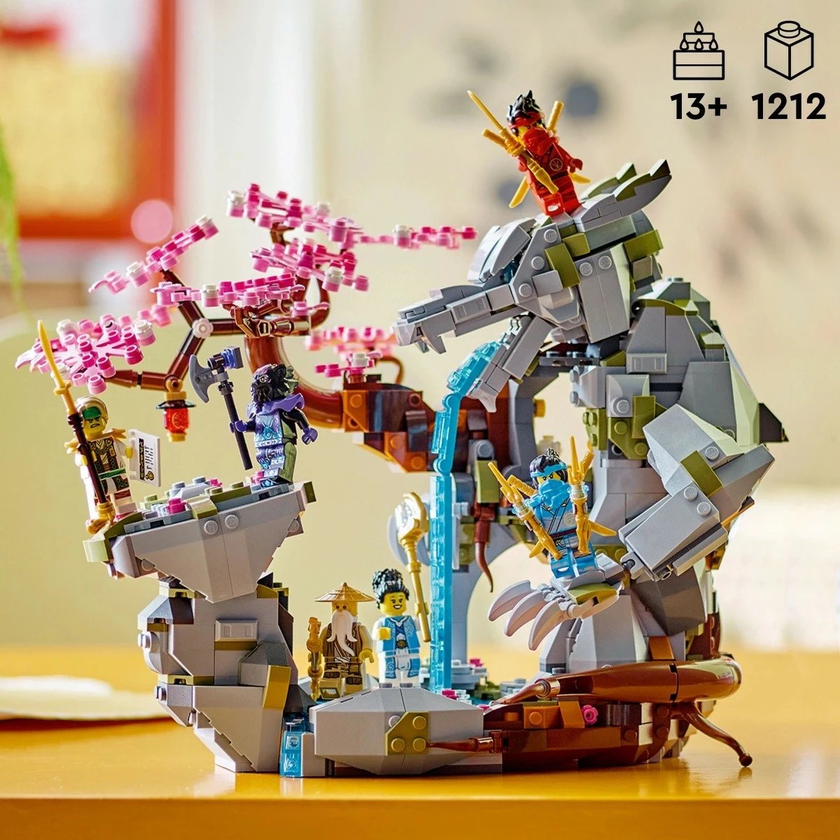 Set ndërtimi LEGO Ninjago Dragon Stone Temple 71819, 1212 pjesë, me 6 minifigura