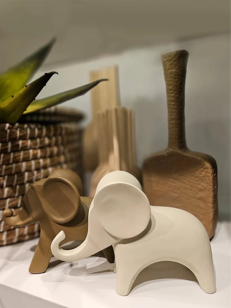 Dekor elefant Ingor, terrakotë, 18x9x14cm, polirezine