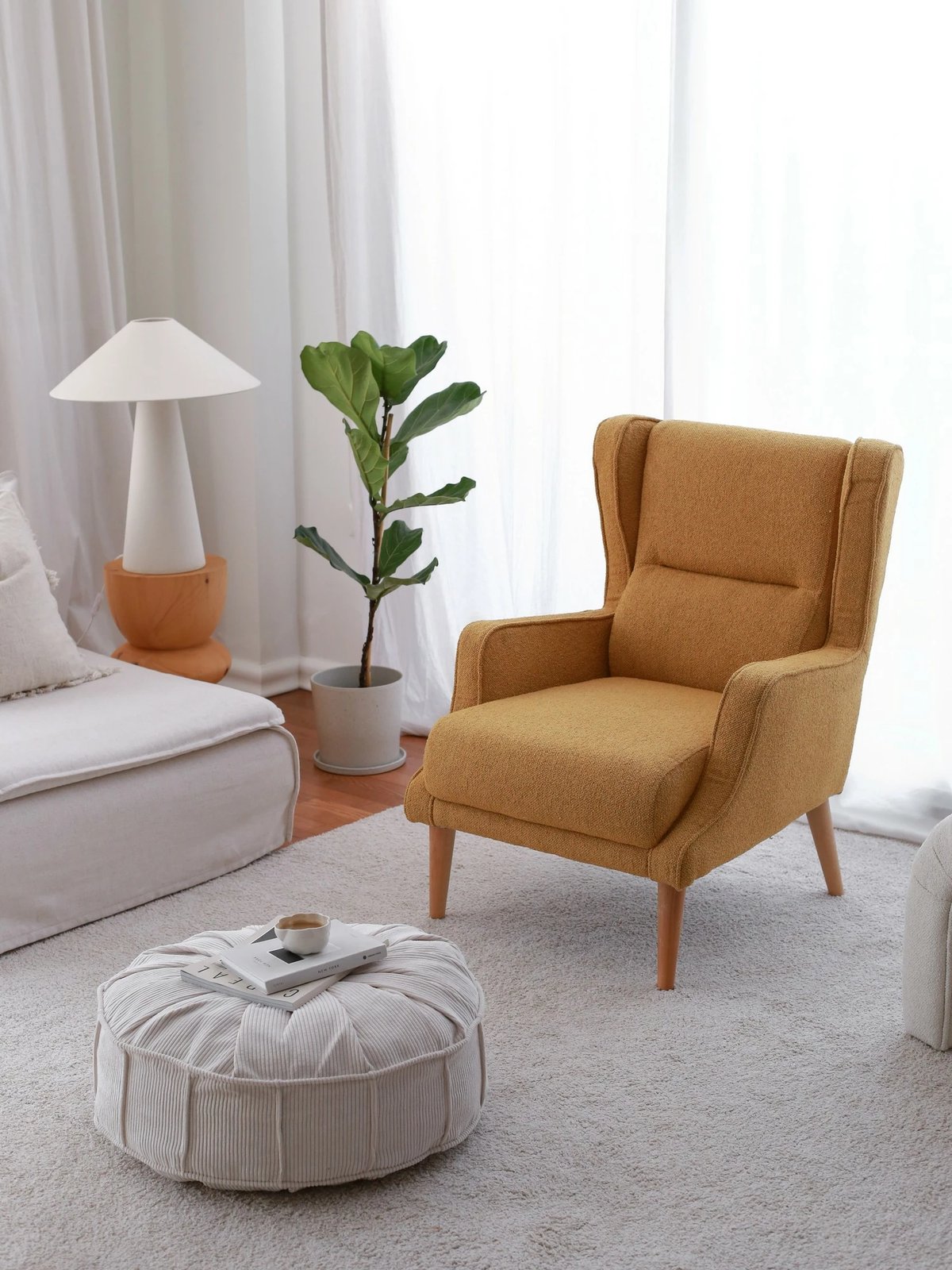 Karrige wing Atelier del Sofa, ngjyrë mustard, Klam