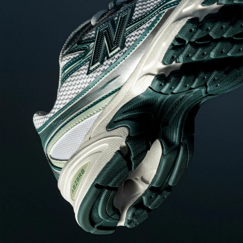 Atlete New Balance, të bardha