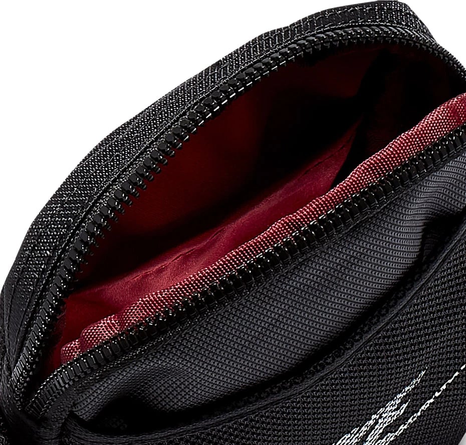 Çantë sportive Nike unisex, e zezë Çantë sportive Nike unisex, e zezë