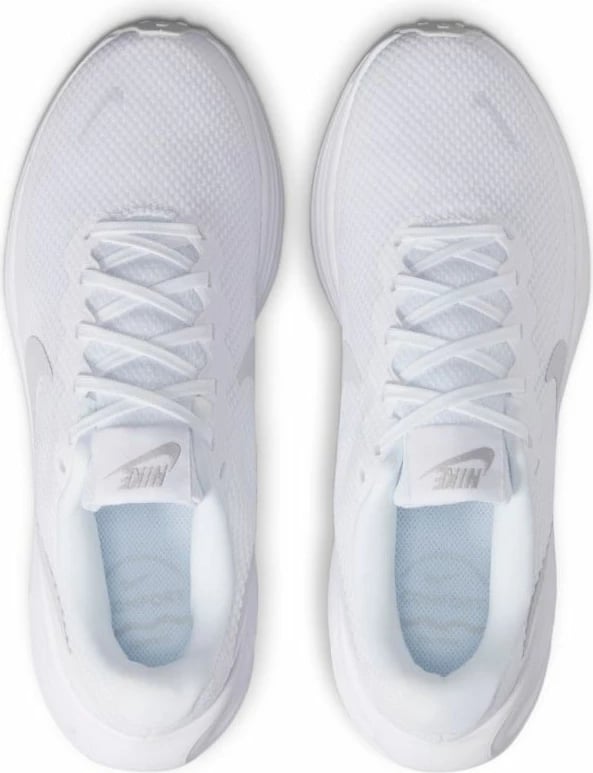 Atlete Nike, të bardha