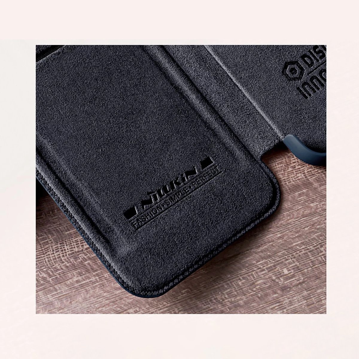 Mbështjellës Nillkin Qin Leather Pro Case për Samsung Galaxy S22+, me kapak dhe mbrojtës kamere, i zi