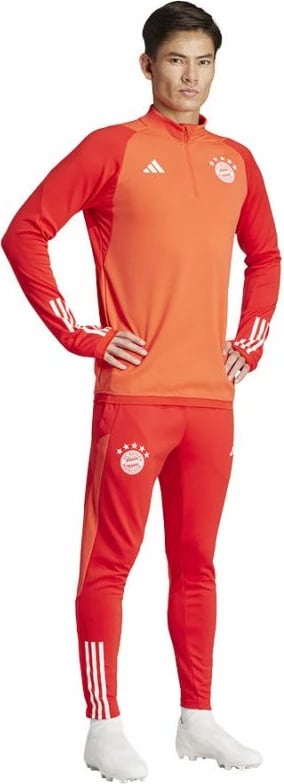 Duks për meshkuj adidas FC Bayern, i kuq Duks për meshkuj adidas FC Bayern, i kuq