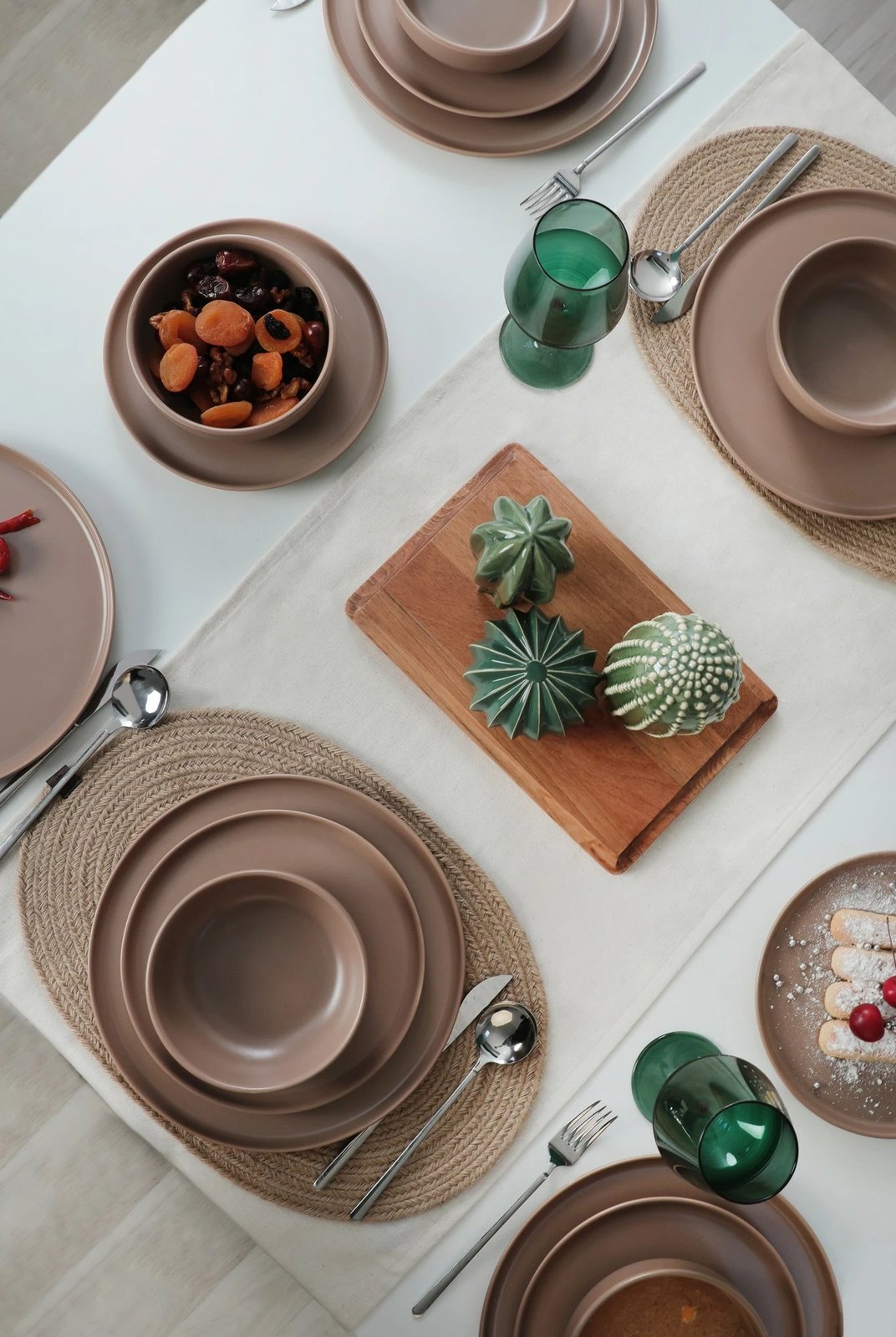 Set enësh për drekë, qeramikë, 18 copë, ngjyrë taupe, Hermia Concept, X0001346800000000000000000