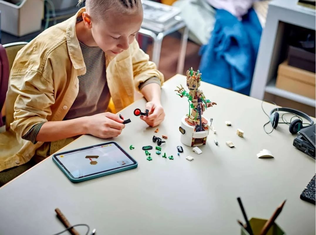 Set LEGO Marvel Dancing Groot 76297, 459 pjesë, për fëmijë 10+, plastikë