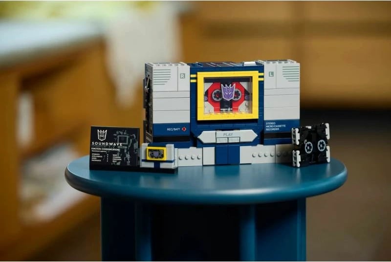 Set LEGO Icons Transformers për të rritur