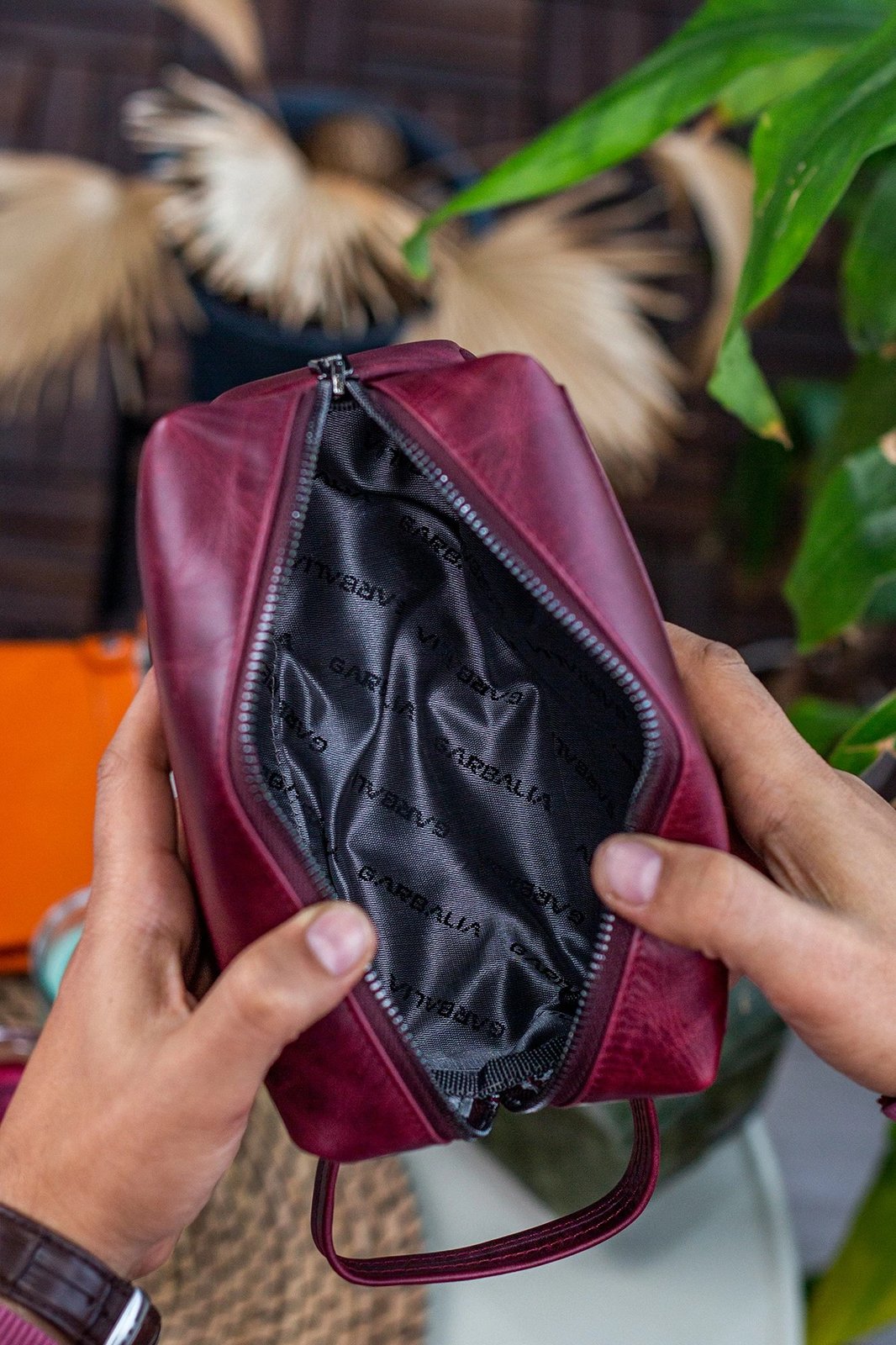 Çantë dore lëkure, ngjyrë burgundy, Zoozie Bags, Boston Crazy