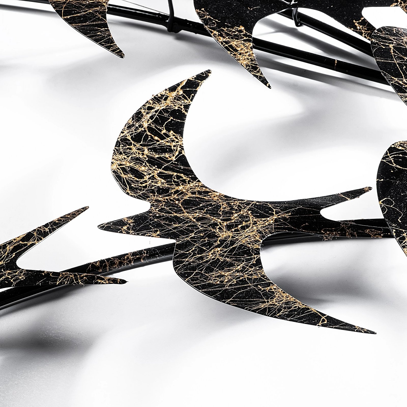 Aksesor dekorativ metalik për mur Wallity, Kirlangic, ngjyrë ari