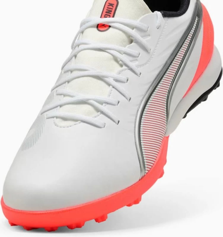 Atlete futbolli Puma për meshkuj, të kuqe