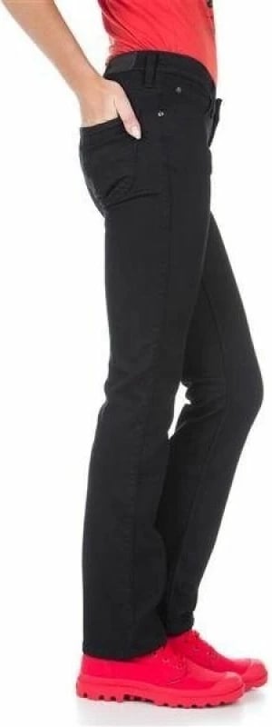 Xhinse Lee për femra