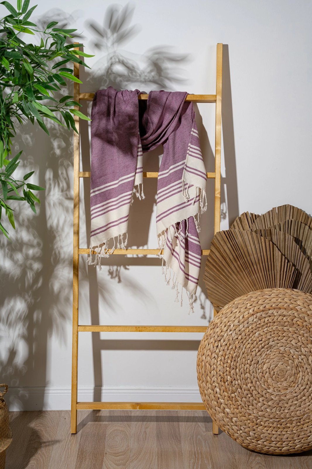 Peshqir plazhi Fouta, ngjyrë Redbud, Mijölnir, New Diamond, 90x170cm