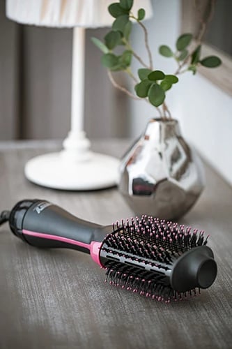 stajler flokësh, Camry Adler CR 2025, 1200W (max 1800W), 2 shpejtësi ajri, 3 nivele temperature, cilindër me veshje qeramike, kabllo 1.75m