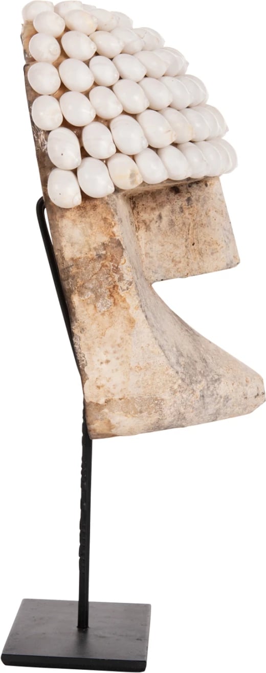 Dekor tavoline, fytyrë prej druri dhe guaskash, në qëndrim metalik të zi, FH4314, 16x11x32H cm