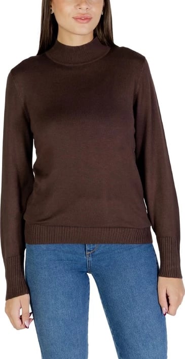 Xhemper femra Ichi, kafe