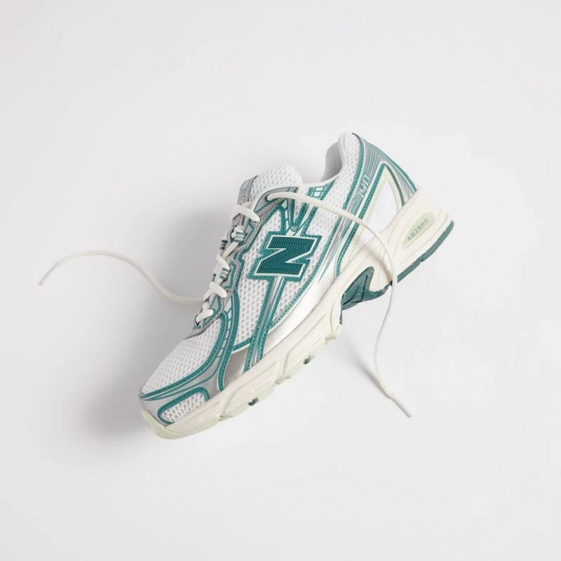 Atlete New Balance, të bardha