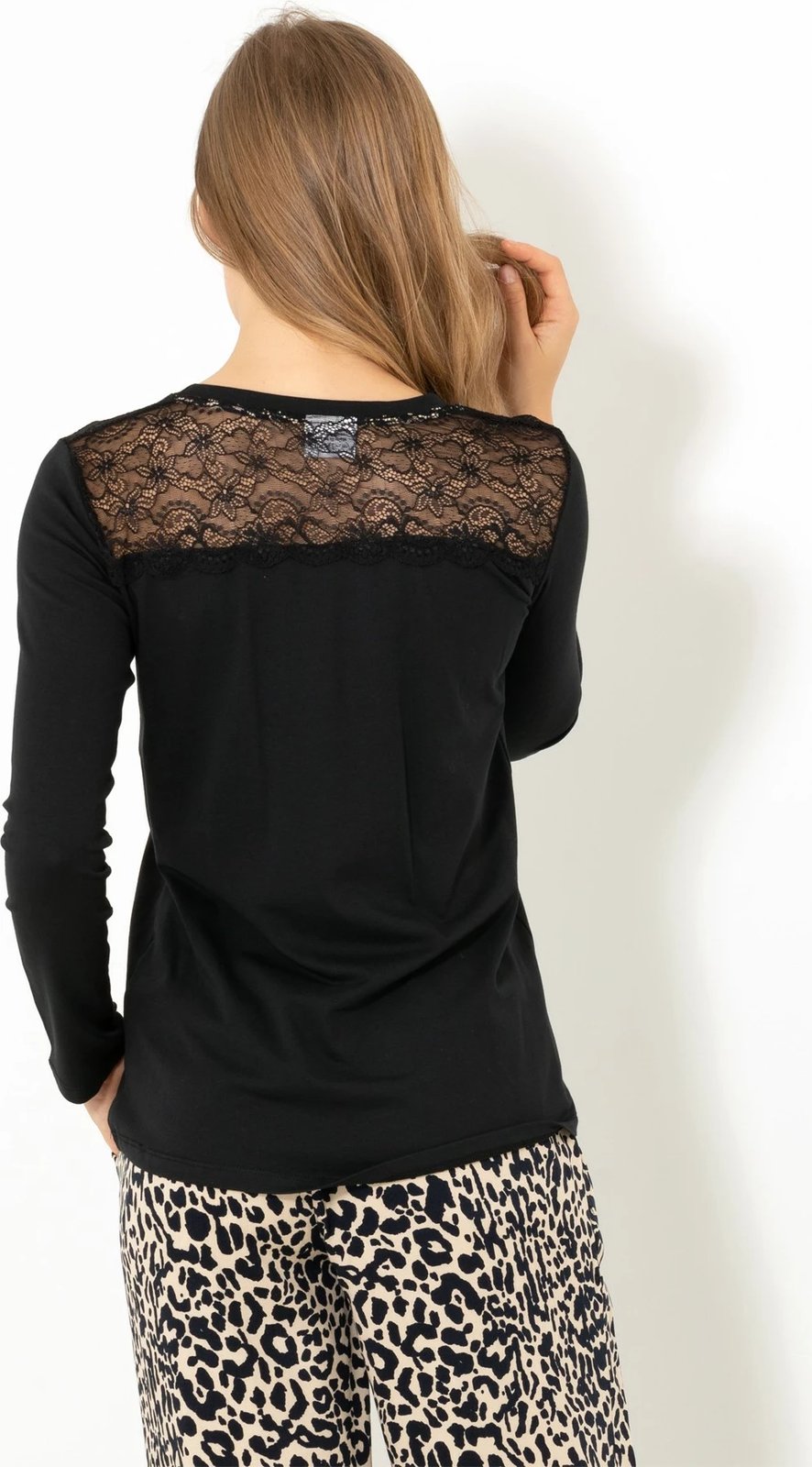 Set pizhamash për gra, Jumeon, 002-000255, e zezë