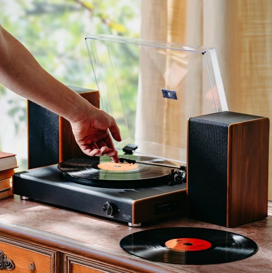 Gramofon Adler AD1915 me USB, Bluetooth, altoparlantë të integruar, i zi me pamje druri