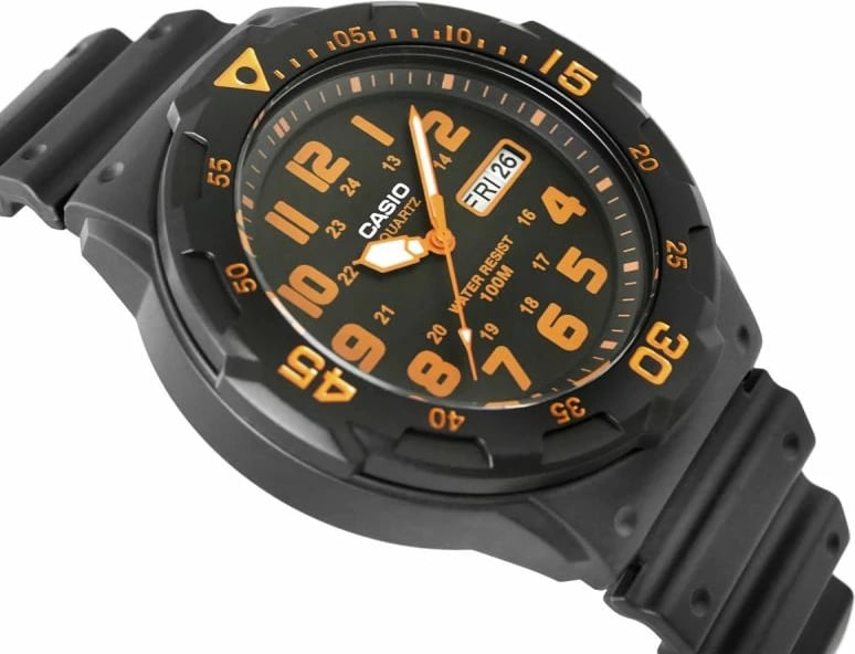 Orë dore Casio, e zezë