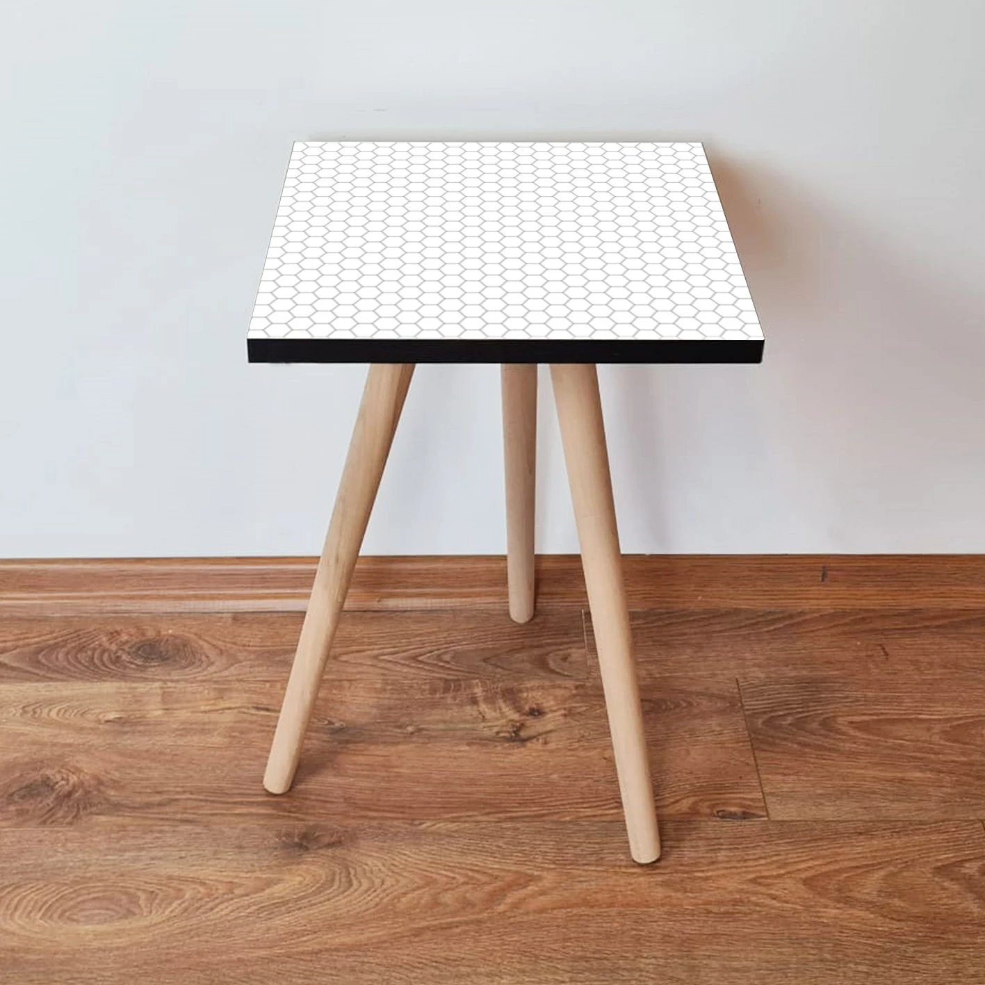 Tavolinë anësore Skye Decor, e bardhë, Shp399