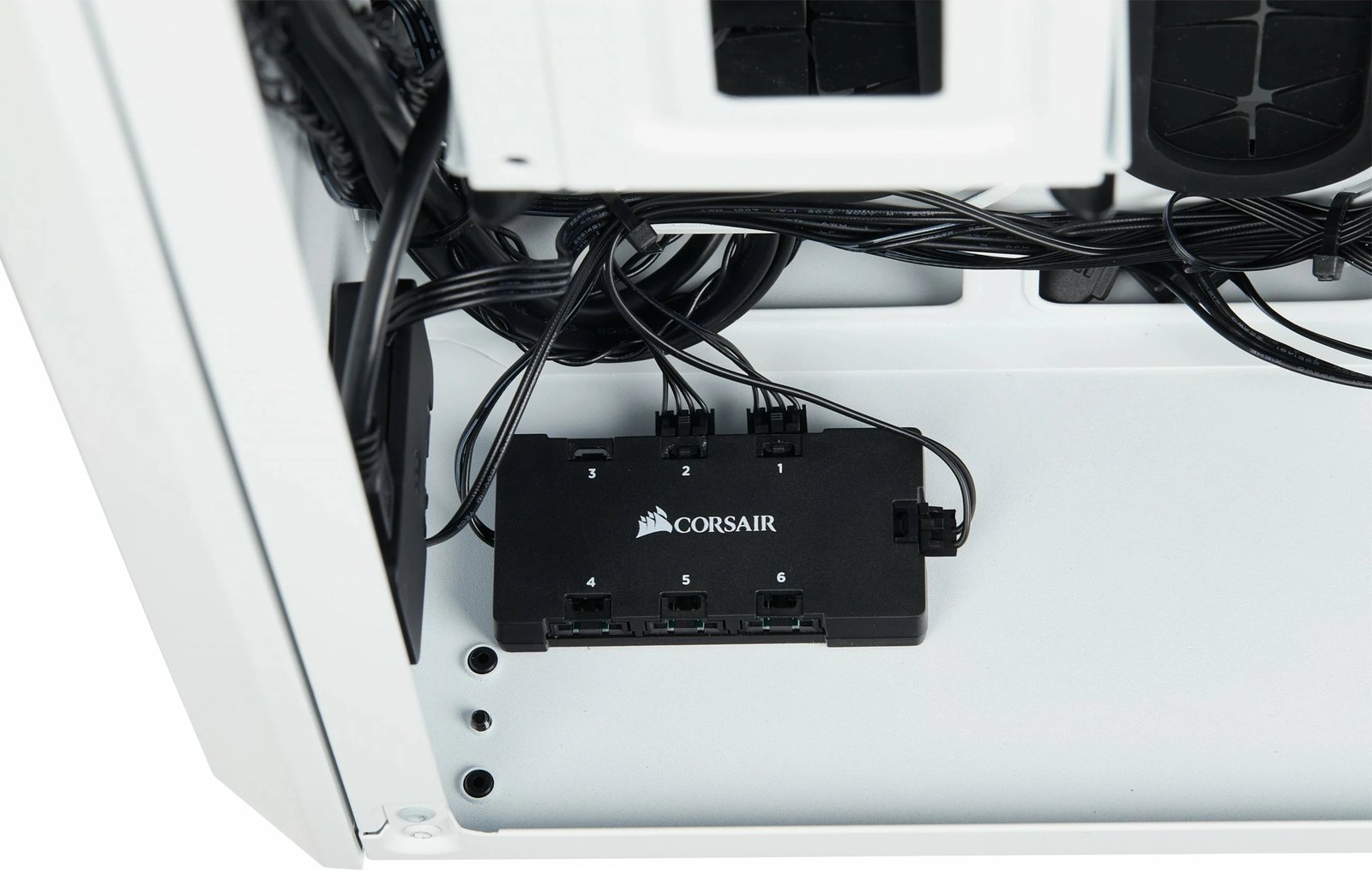 Kasë Corsair Crystal 280X, micro ATX, xham i temperuar, e bardhë Kasë Corsair Crystal 280X, micro ATX, xham i temperuar, e bardhë