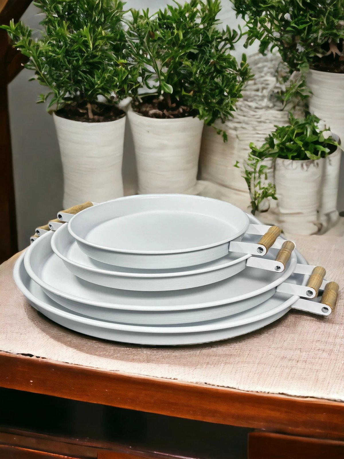 Set tabakash Hermia, 4 copë, M0259 - B, ngjyrë e bardhë Set tabakash Hermia, 4 copë, M0259 - B, ngjyrë e bardhë