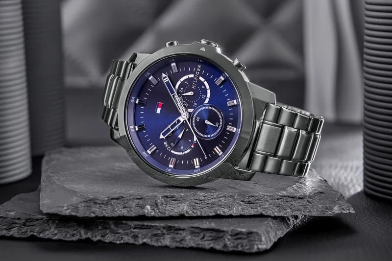 Orë dore për meshkuj Tommy Hilfiger, titanium