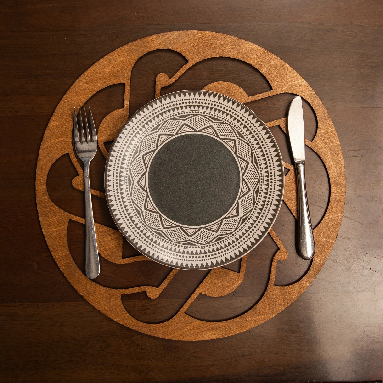 Set nënshimesh druri për tavolinë (4 copë), Hermia, ngjyrë arre