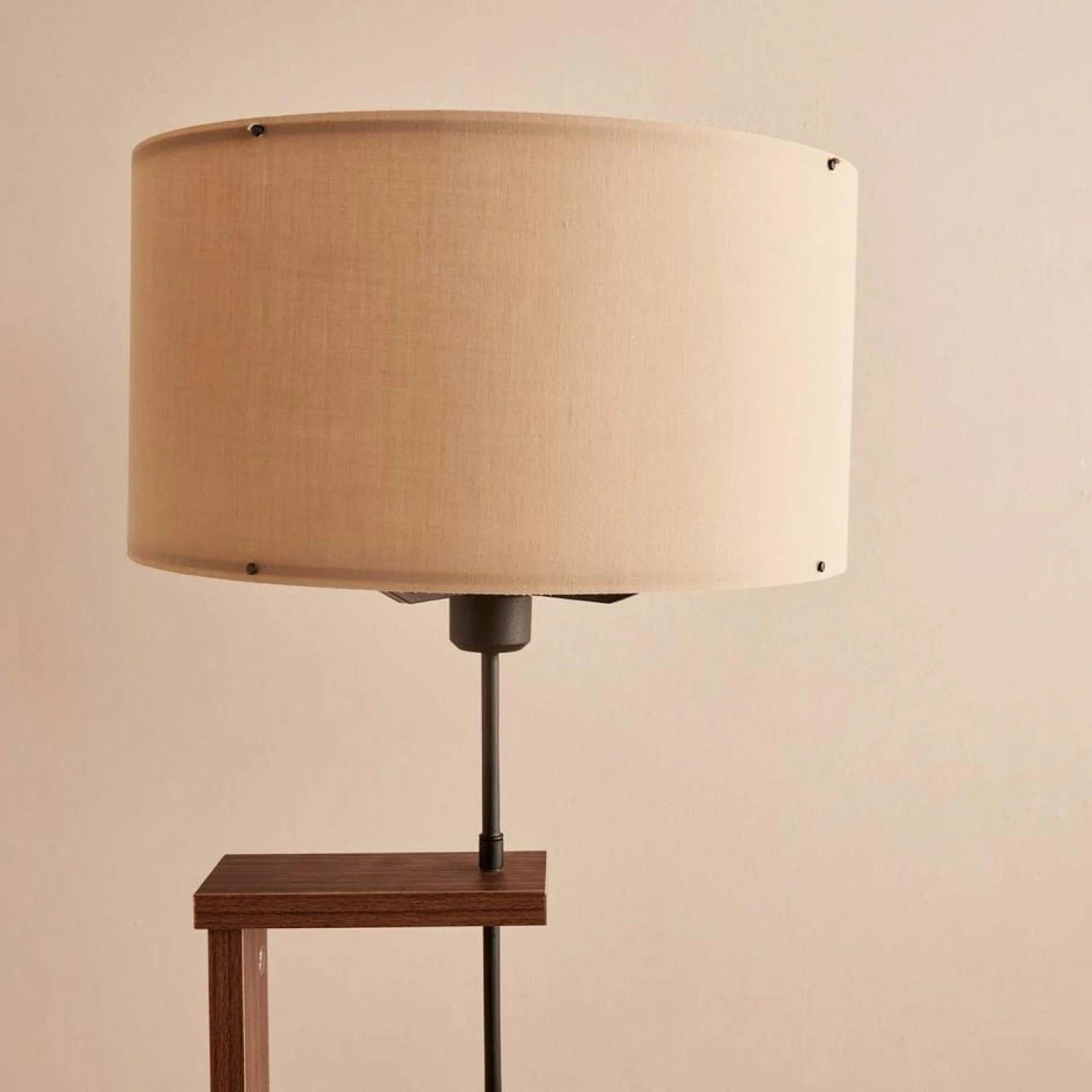 Llambë dyshemeje prej druri Opviq, AYD-3476, bezhë/kafe