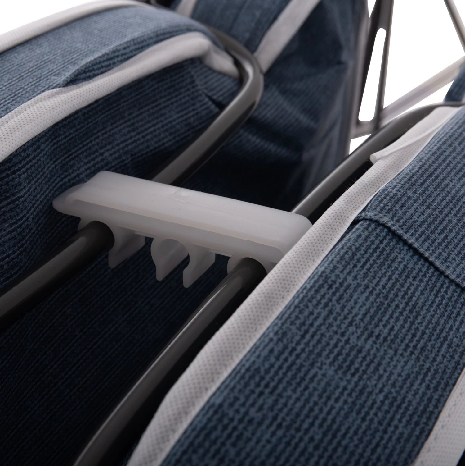 Krevat palosës metalik me rrota, dyshek 6.5cm, pamje xhinse blu, 80x183x37.5cm