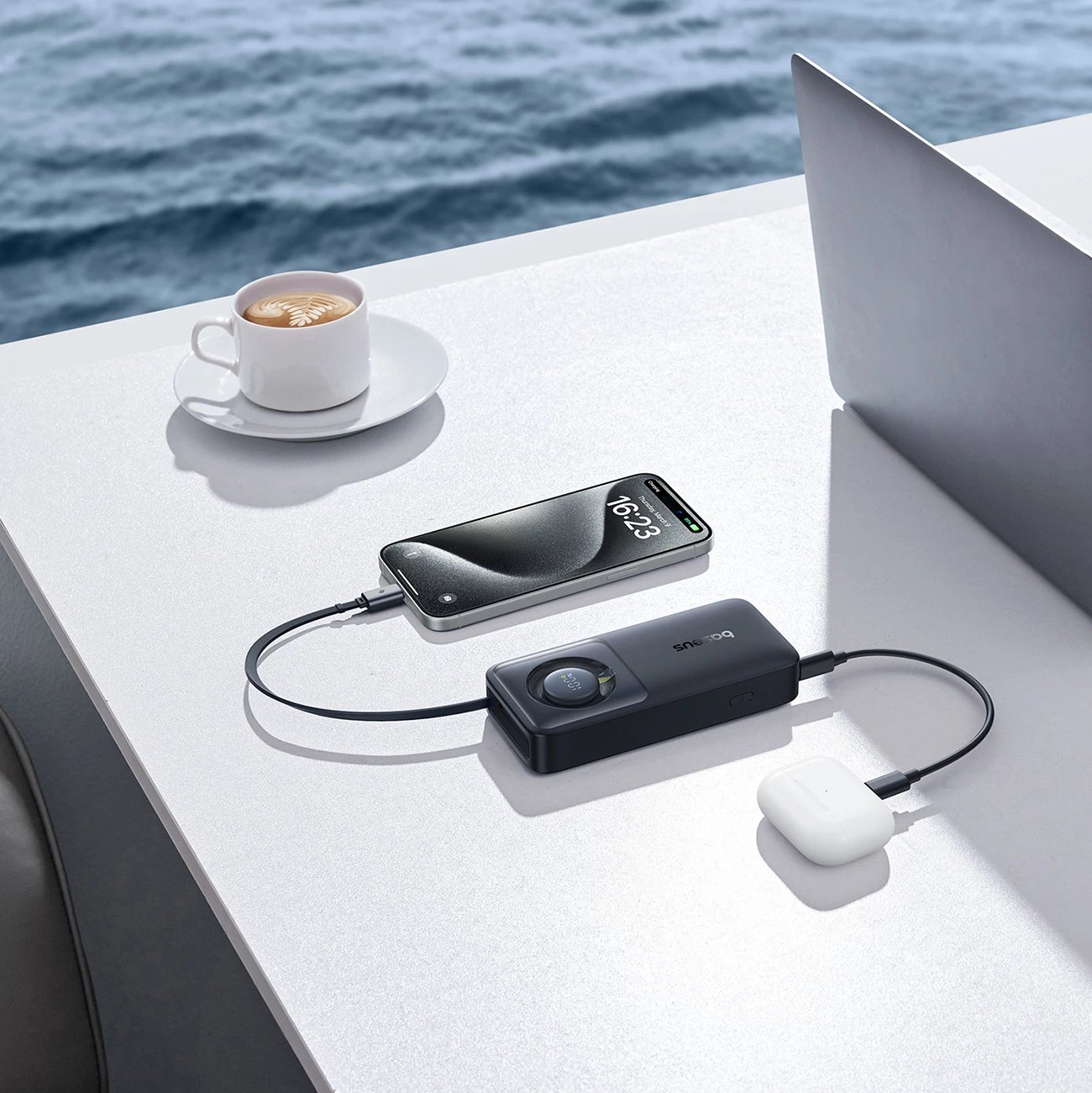 Powerbank Baseus Free2Pull 10000mAh, 30W, me kabllo USB-C tërheqëse, e zezë