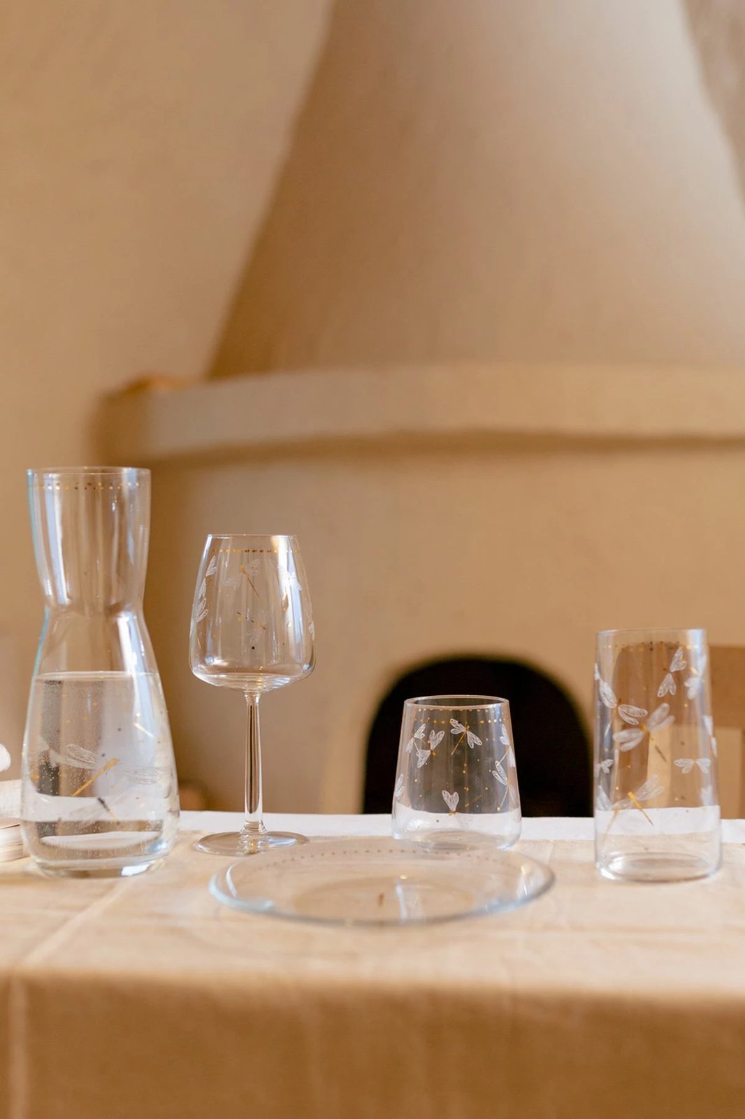 Shishe qelqi Hermia Concept, dizajn me dragonj