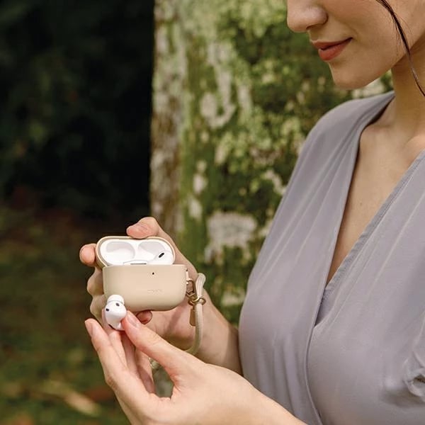 Mbështjellës UNIQ Coehl Haven për AirPods Pro 2, TPU dhe lëkurë ekologjike, me litar, bezhë