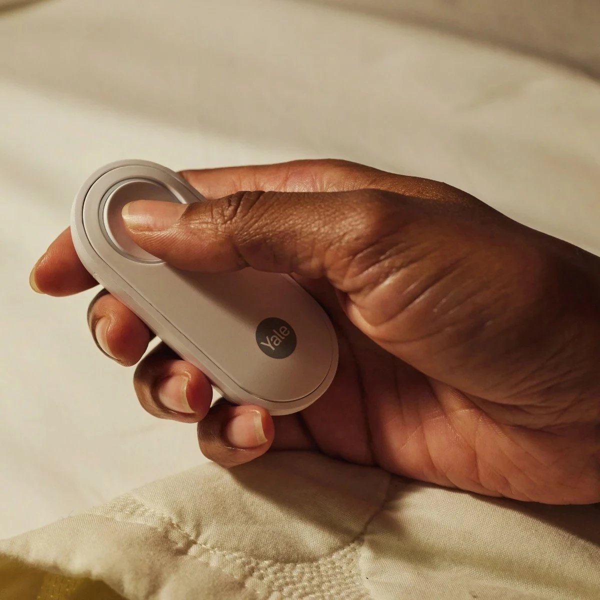 Buton i mençur Yale Home AL-PB-1A-W, për alarm ose zile dere, i bardhë