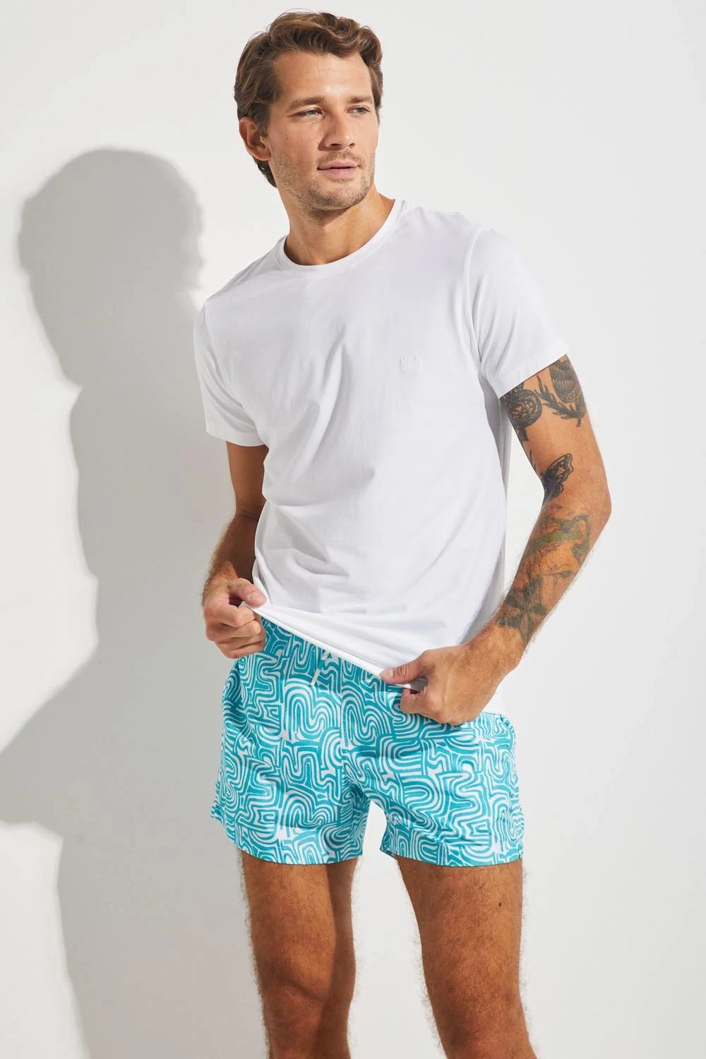 Bluzë e bardhë për meshkuj Jumeon, Andrej