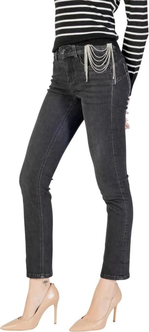 Xhinse femra Liu Jo, të zeza