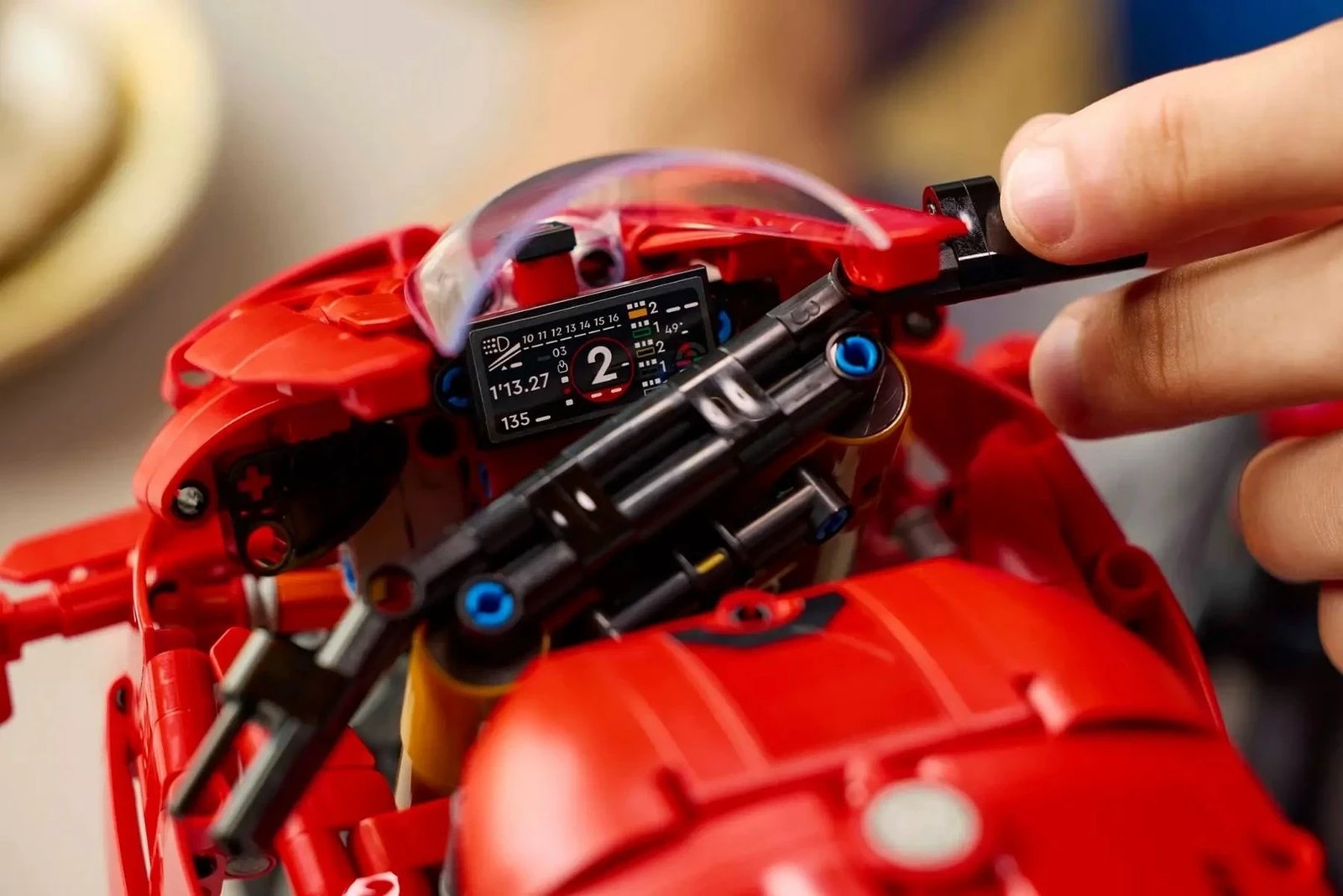 LEGO Technic Ducati Panigale V4 S, Model 42202, e kuqe