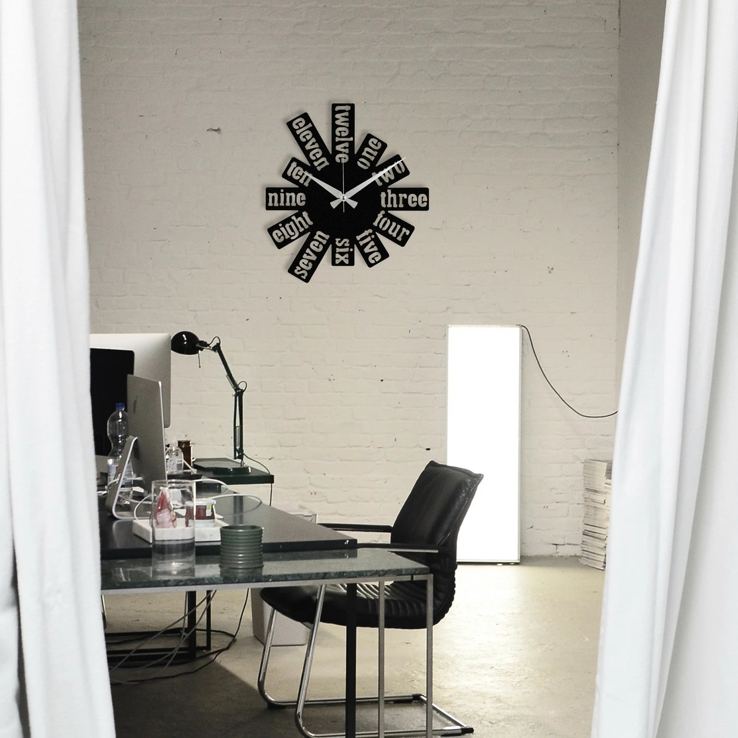 Orë muri dekorative metalike, Wallity, Enzoclock - S020, e zezë, 48x48cm