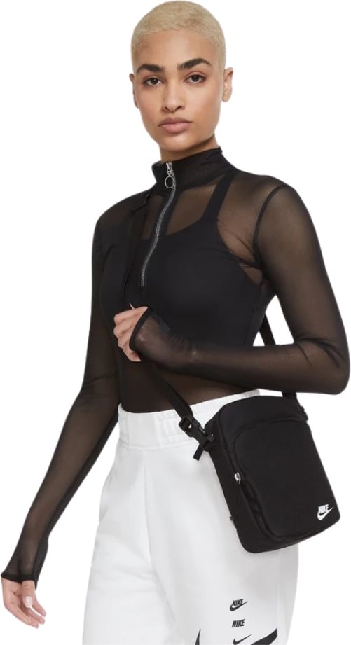 Çantë sportive Nike unisex, e zezë Çantë sportive Nike unisex, e zezë