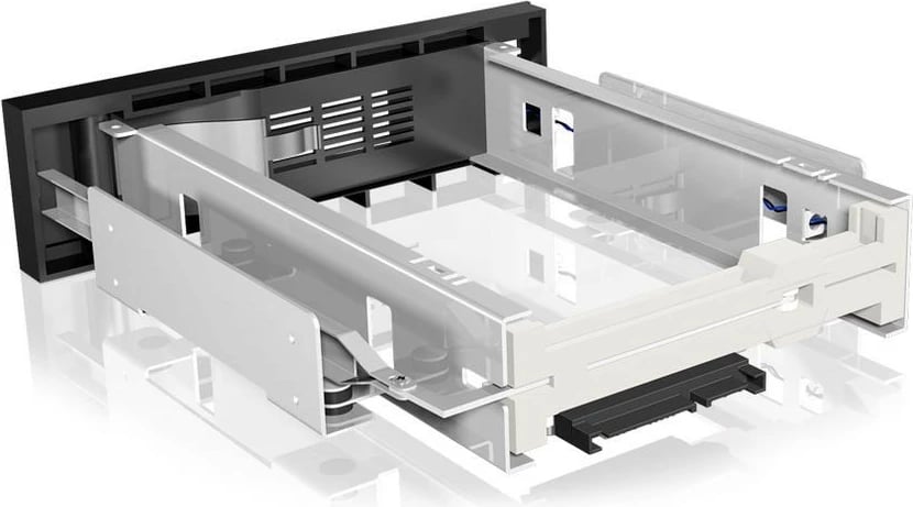 Kasë IcyBox IB-168SK-B për hard disk 3.5" SATA, e zezë