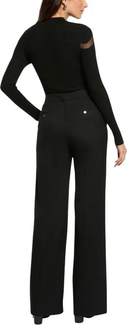 Maicë Morgan De Toi, femra, e zezë