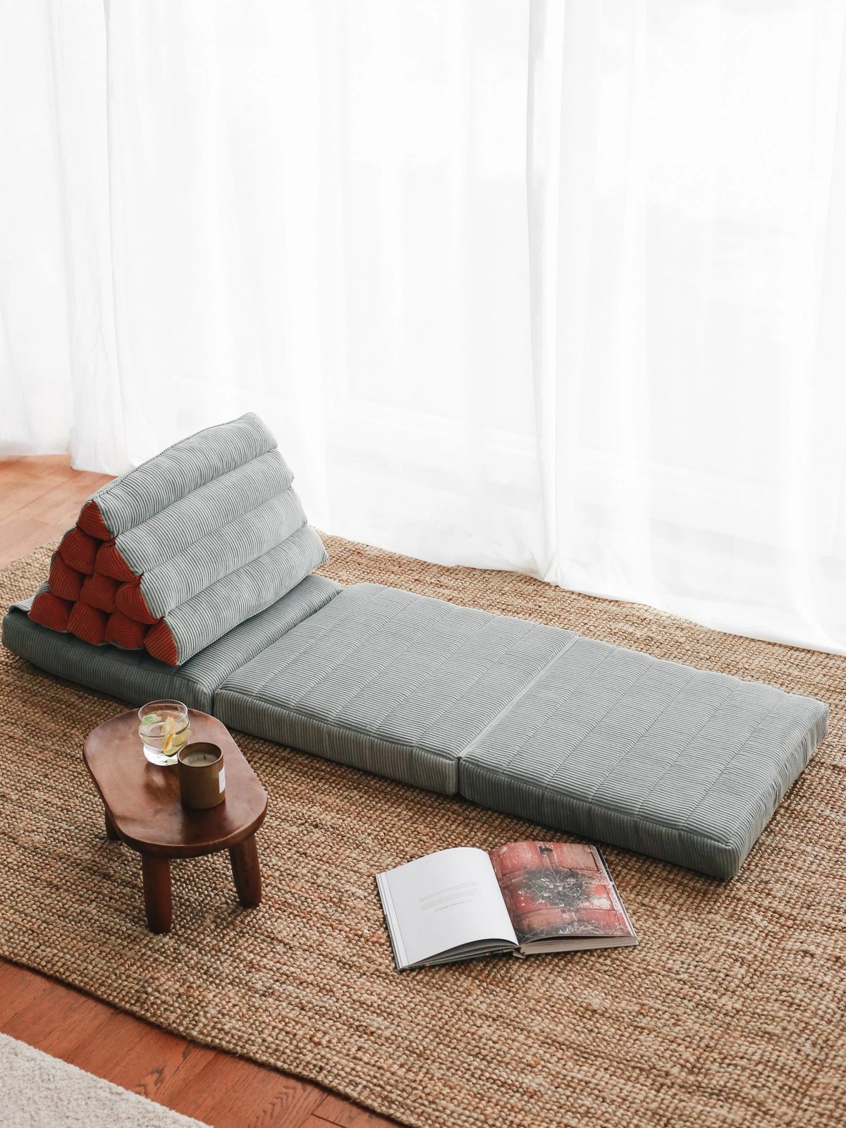 Jastëk i palosshëm prej kadifeje, ngjyrë e kaltër, Keyf Katlanan, Atelier del Sofa