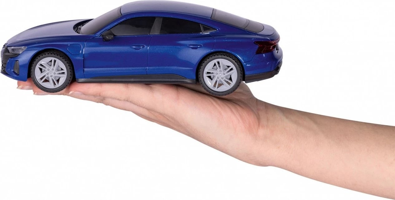 Veture me telekomandë Revell RC Audi e-tron GT 1:24, Kaltër