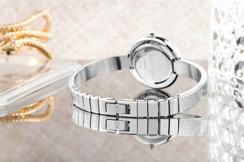 Orë dore për femra Calvin Klein, argjend